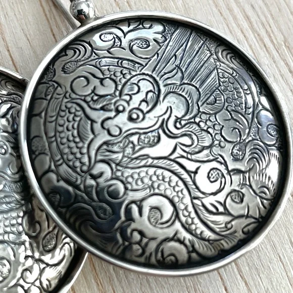 Silpada Sterling Silver Asian Dragon Etched Disc Earrings W1228 - Picture 2 of 4